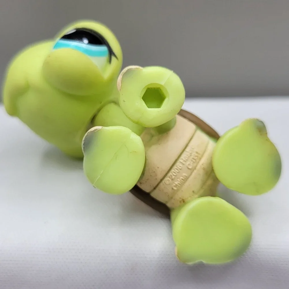 Littlest Pet Shop #984 Green Turtle Tortoise Tan Shell Orange Spot Hasbro Figure